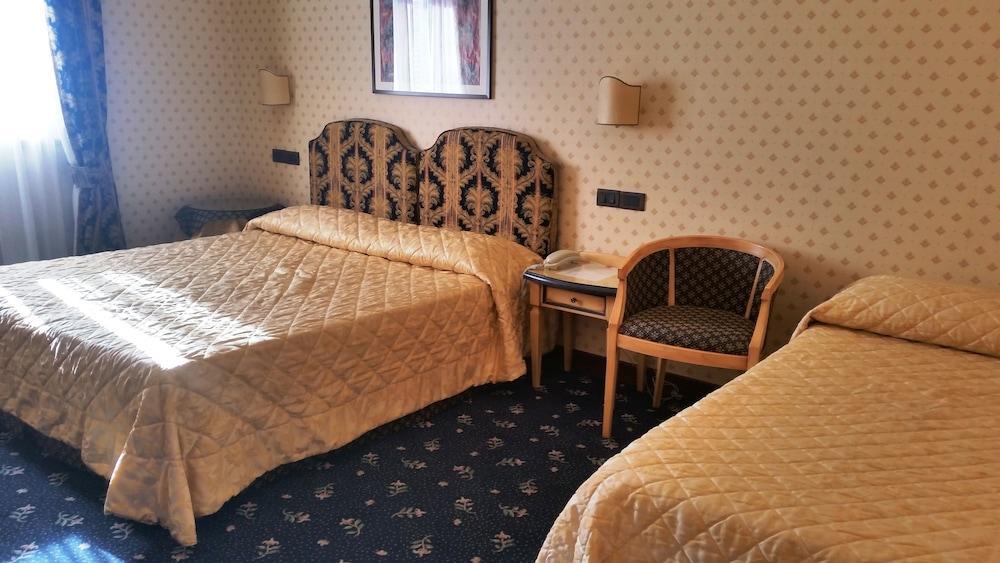 Hotel Fontebella Ассізі Екстер'єр фото