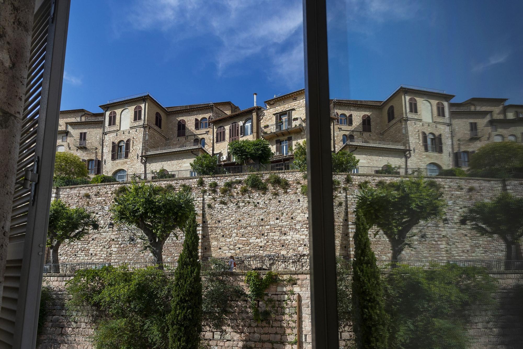 Hotel Fontebella Ассізі Екстер'єр фото