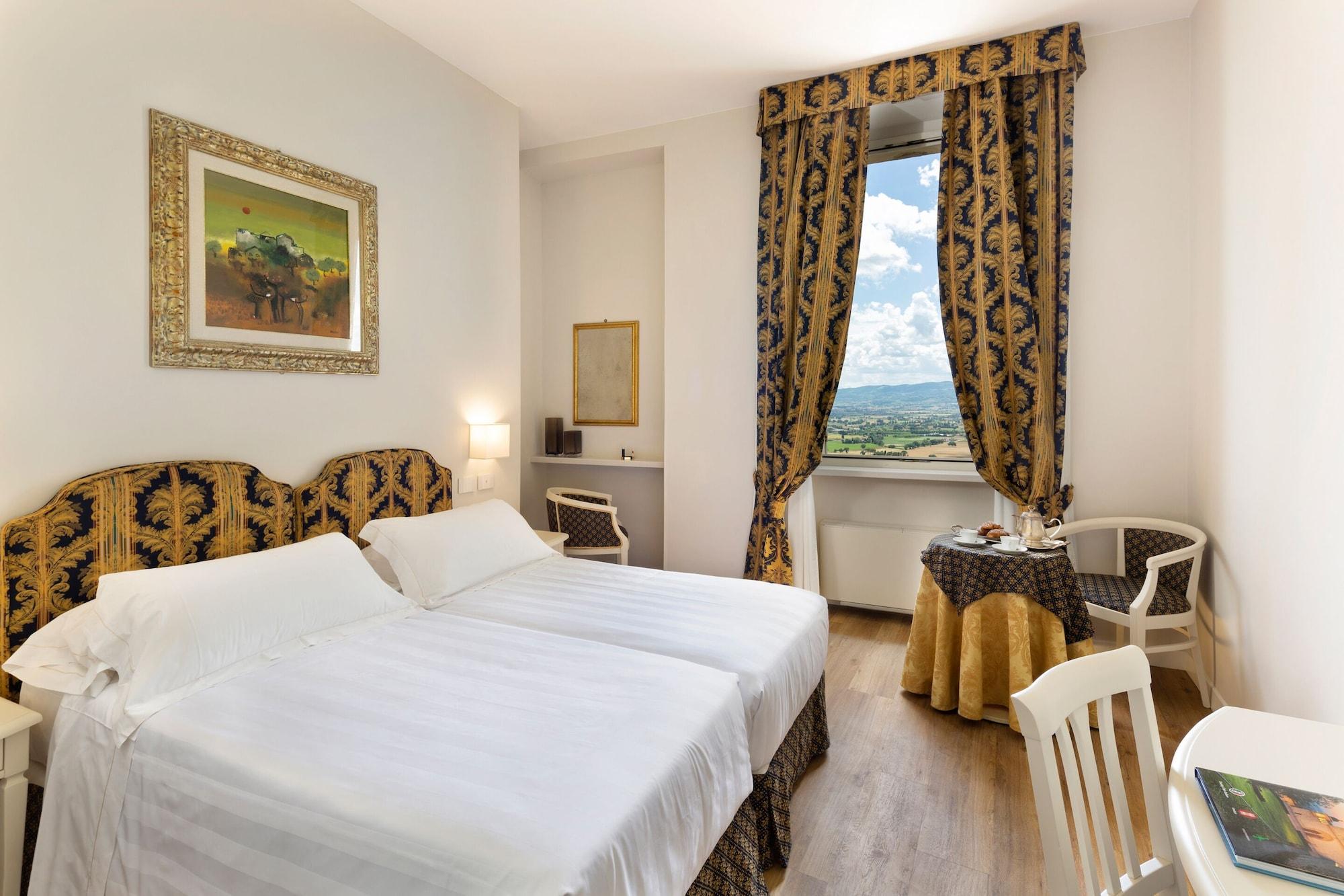 Hotel Fontebella Ассізі Екстер'єр фото