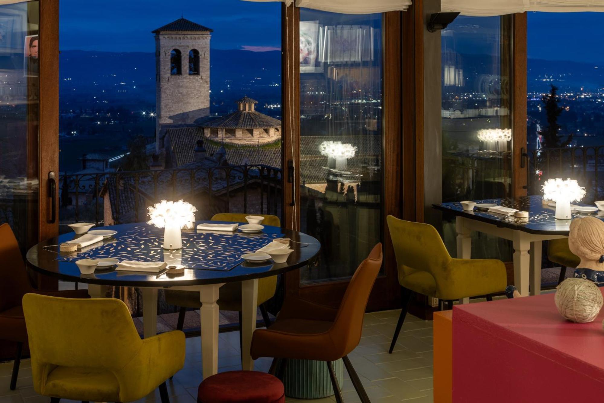 Hotel Fontebella Ассізі Екстер'єр фото